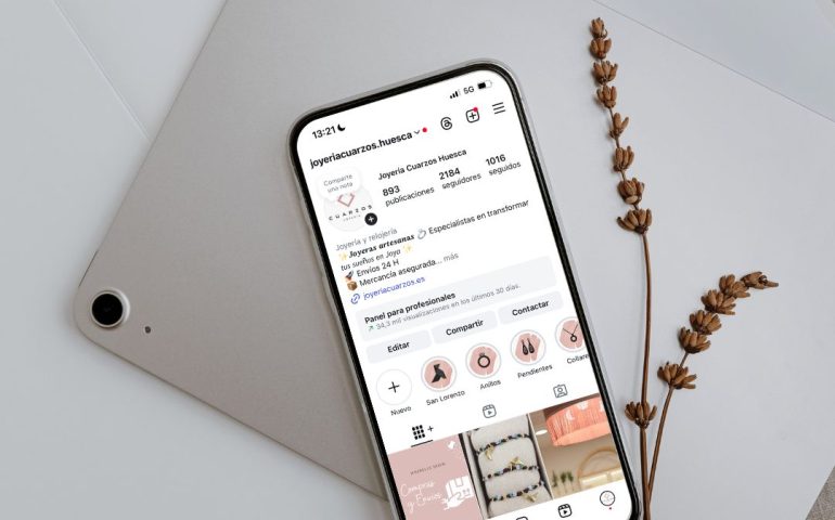 Redes Sociales Joyería Cuarzos - MSocial